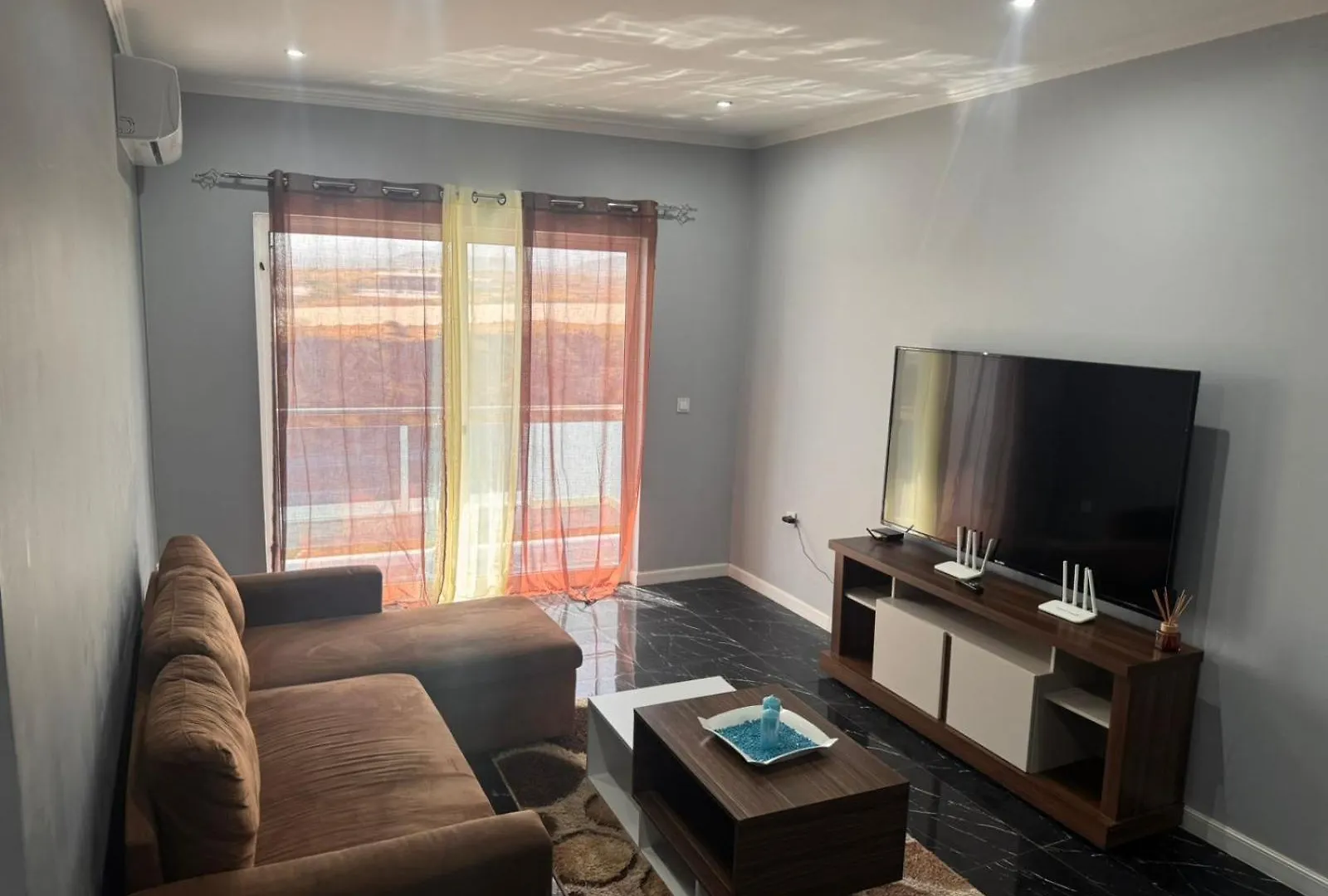Apartamento Mais Carro George Mendes Praia Kaapverdische Eilanden