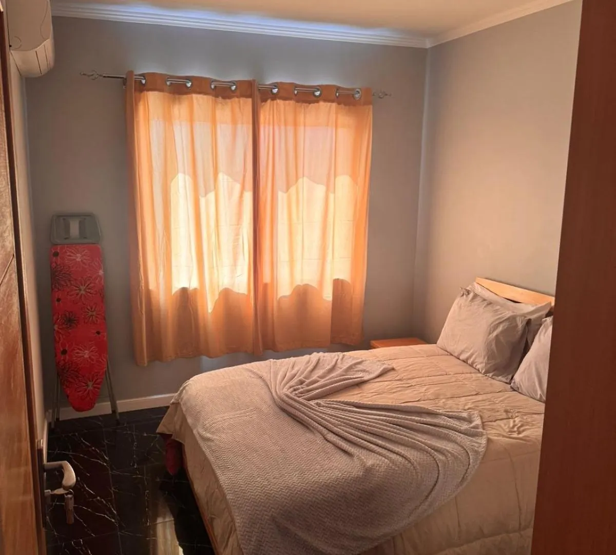 Apartamento Mais Carro George Mendes Praia