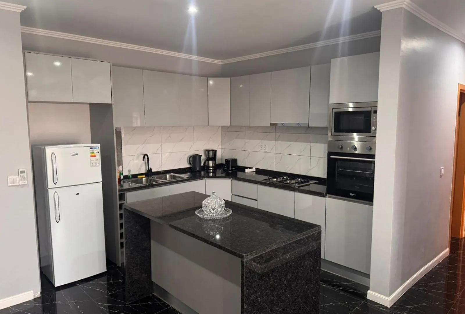 Apartamento Mais Carro George Mendes 普拉亚